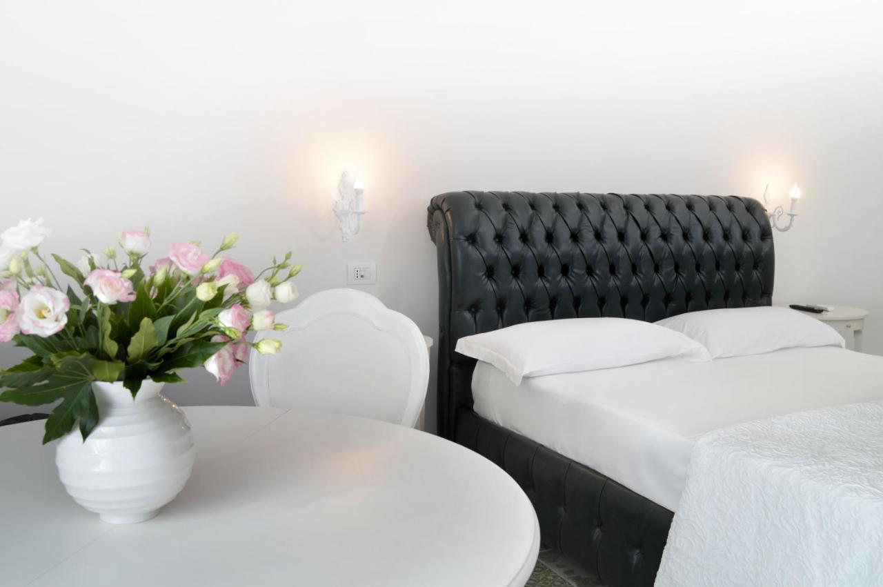 Barbarella Home Наполи Екстериор снимка